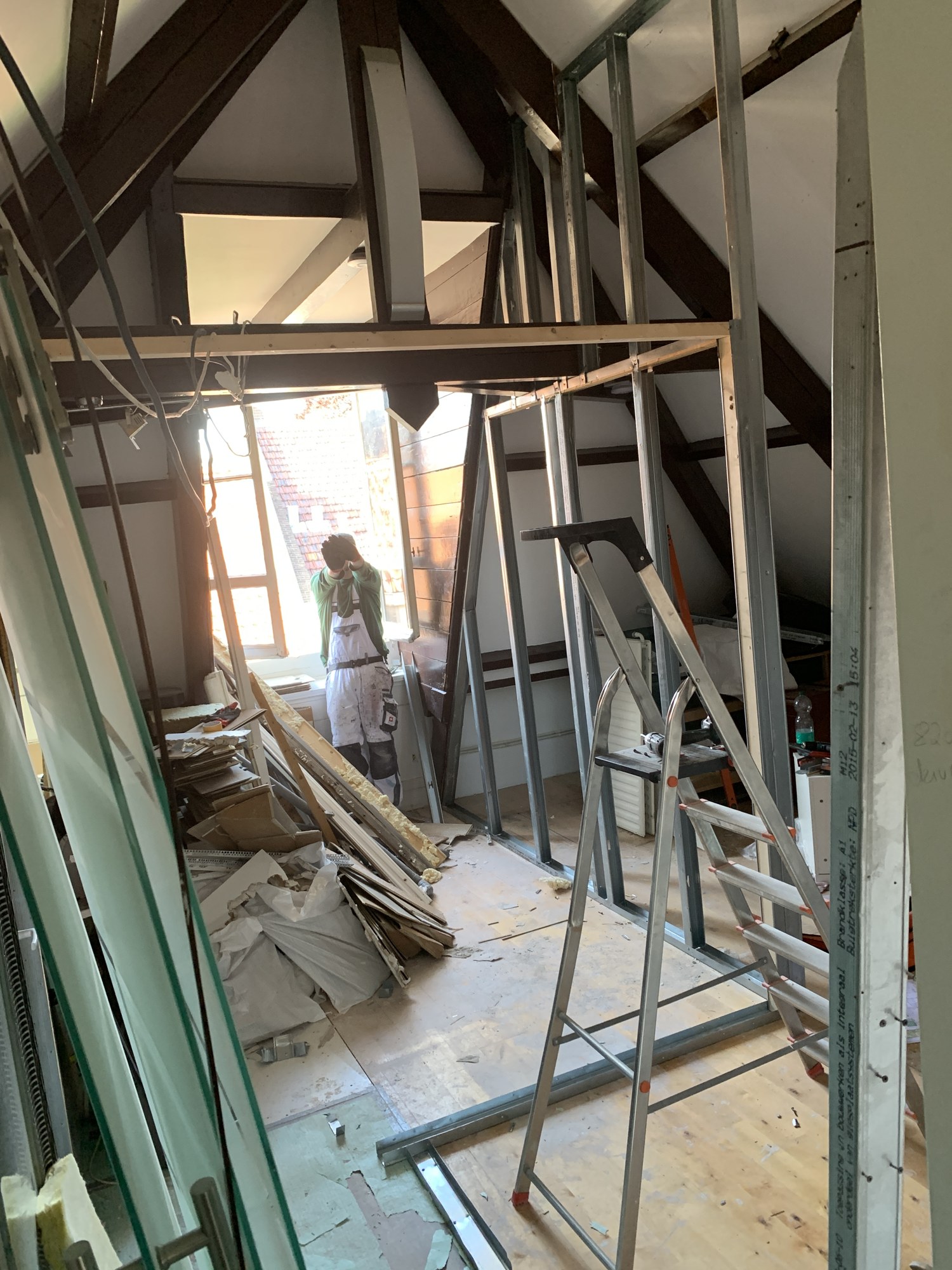 Werk in uitvoering — Amsterdamse zolder tijdens de bouwfase
